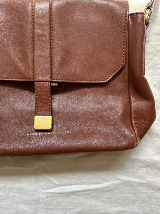 Marc By Marc Jacobs Handbags - Marc by Marc Jacobs Cognac Leather Shoulder Bag with Gold Hardware